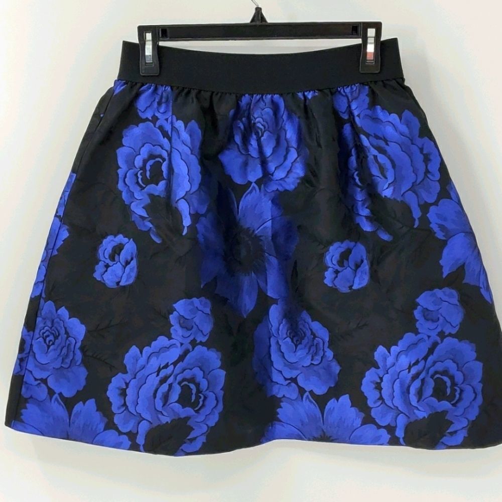 MSK black skirt with royal blue flowers size medium. Goth, Y2K